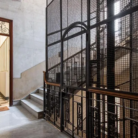 Casa Rorro' Nei Pressi Di Via Roma By Wonderful Italy *